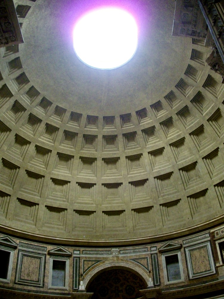 Koepel Pantheon, Rome De oculus in de koepel van het Pantheon te Rome