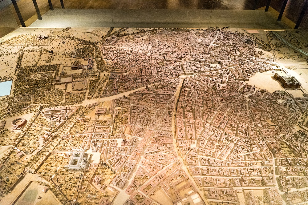 Stadsmaquette, Museo de la Historia, Madrid Een maquette van Madrid anno 1830 in het historisch museum te Madrid
