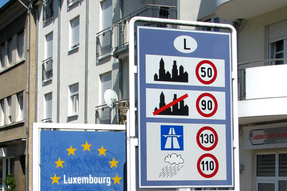 Grensbord Luxemburg Het grensbord van Luxemburg